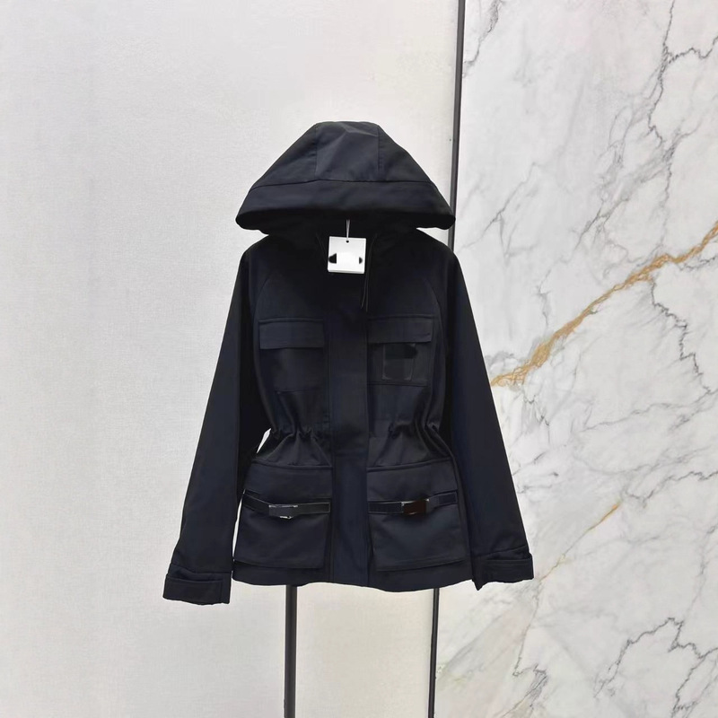 Shenzhen Nanyou 25 Autumn and Winter Fashionable and Handsome Leather Letter Micro-Label Multi-Flap Pocket Pants Hooded Waist Windbreaker Jacket for Women Shenzhen Nanyou 25 Autumn and Winter Fashionable and Handsome Leather Letter Micro-Label Multi-Flap Pocket Pants Hooded Waist Windbreaker Jacket for Women