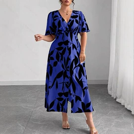 连衣裙;时尚休闲套装;毛衣