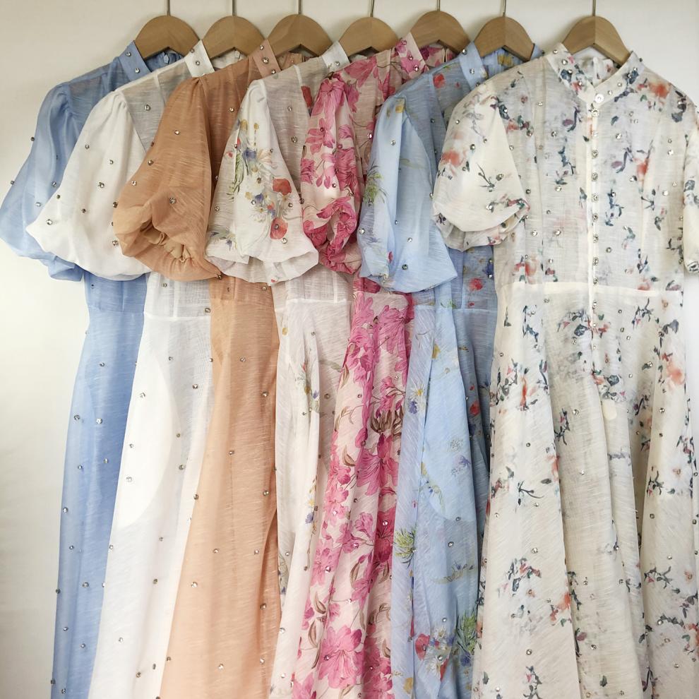 Đầm maxi nữ thắt eo cổ đứng tay lồng đèn đính đá phong cách Pháp — Màu trơn xanh lam, Màu trơn trắng, Hoa xanh da trời, Hoa hồng đậm chi tiết 2