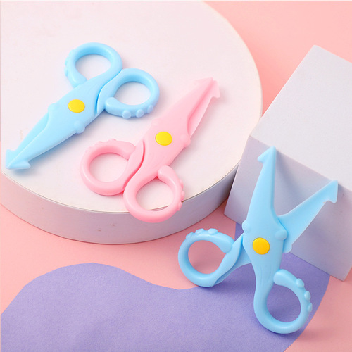 Children's scissors squid craft class paper cutting scissors cute mini kindergarten primary school students stationery plastic small scissors