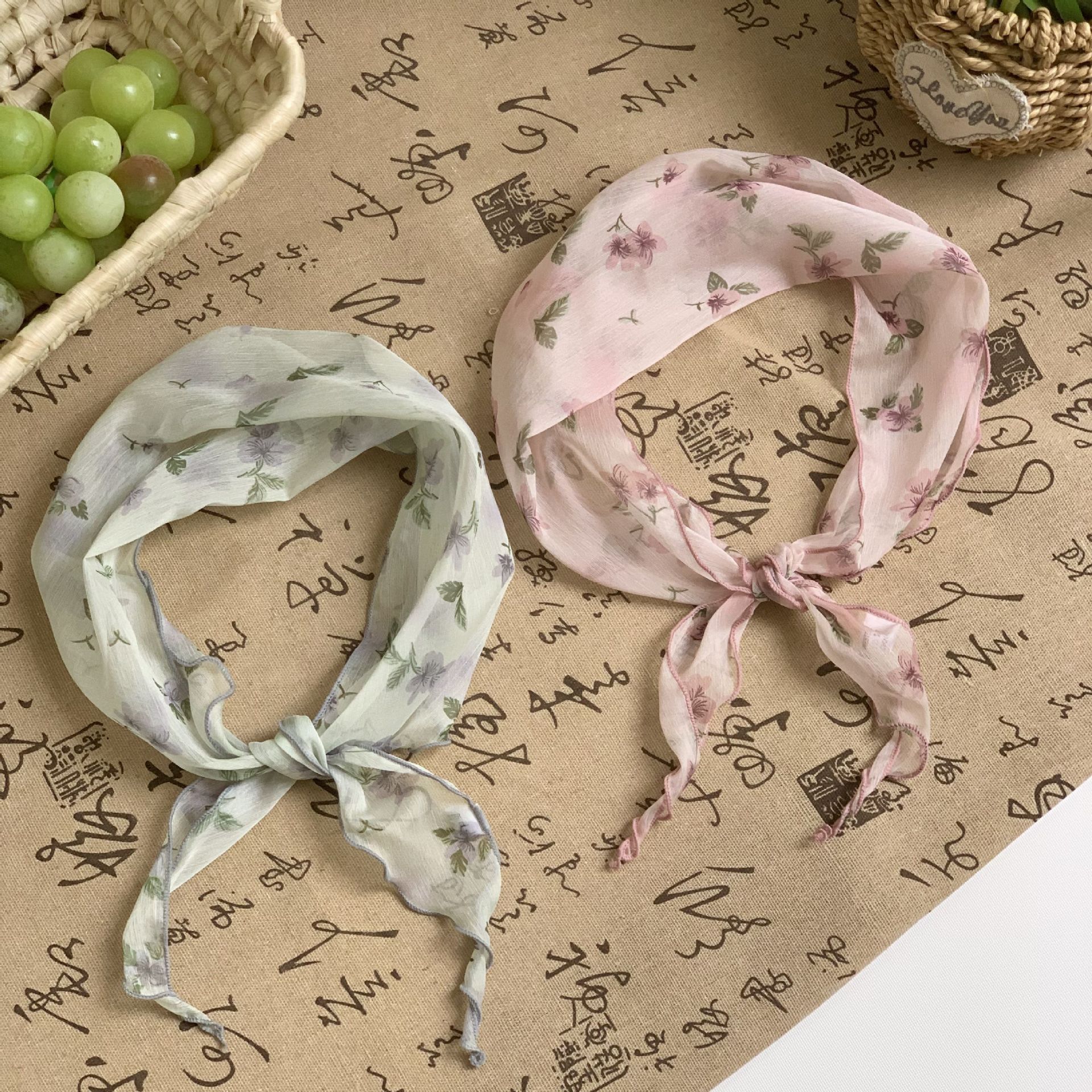 Pañuelo de seda de alta calidad verano nuevo estilo bufanda pequeña estilo nacional pañuelo en la cabeza estilo pastoral femenino cinturón de pelo bufanda triangular accesorios de cintura