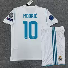 Retro Soccer Jersey 17-18 Real Madrid Home Kit Modric Bale Benzema Ronaldo Ramos Kroos