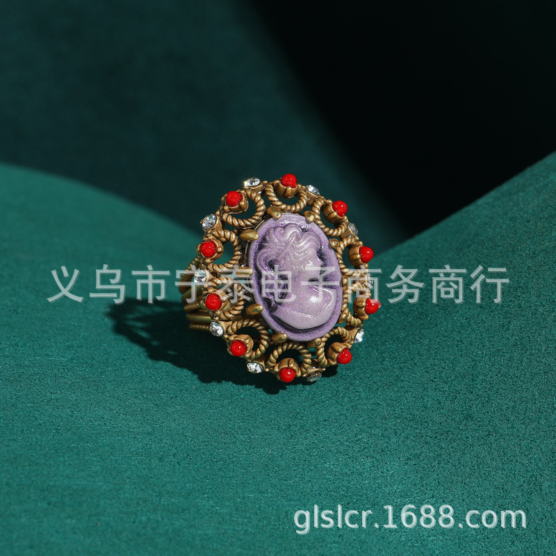 Vintage Copper-Plated 18K Gold Retro Antique Cameo Ring with Embossed Handcrafted Inlaid Beauty Portrait, Women's Jewelry Vintage Copper-Plated 18K Gold Retro Antique Cameo Ring with Embossed Handcrafted Inlaid Beauty Portrait, Women's Jewelry
