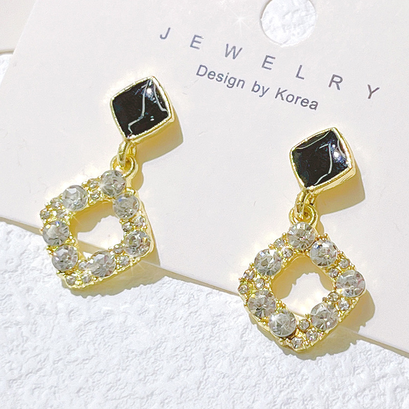1 Pair Retro Square Metal Rhinestone Womenu0027S Drop Earrings