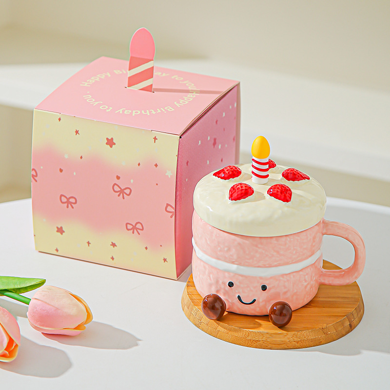Canta de vela de cumpleaños encantadora tarta de cerámica taza de marca de dibujos animados con taza de agua de tapa de expresión creativa taza de café sonriente