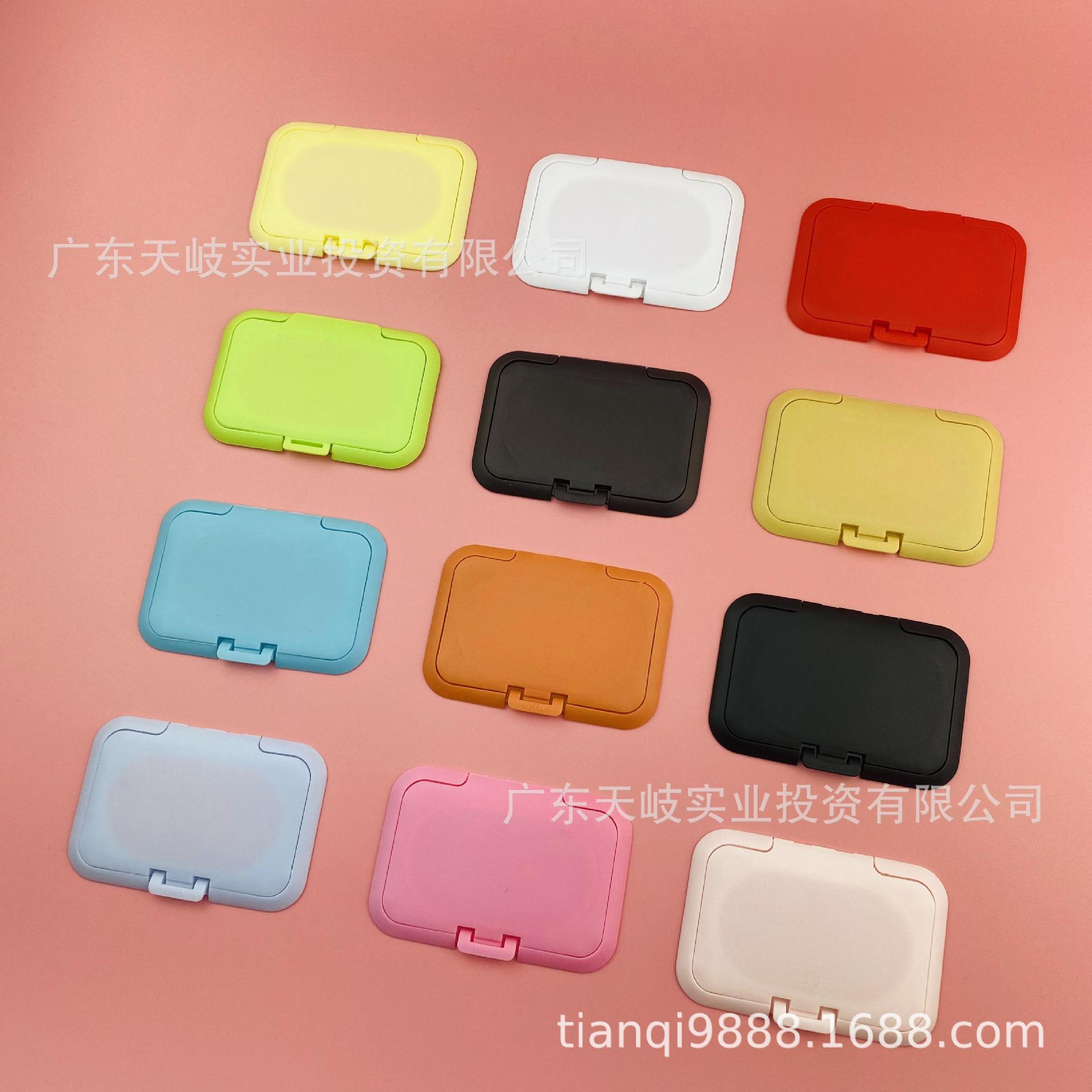 Plastic wet wipes
