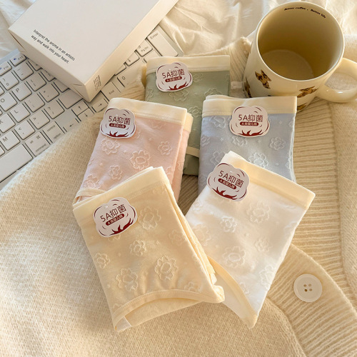 A-type baby cotton underwear with antibacterial crotch, period anti-leak, plus-size 200-pound triangle wholesale manufacturer