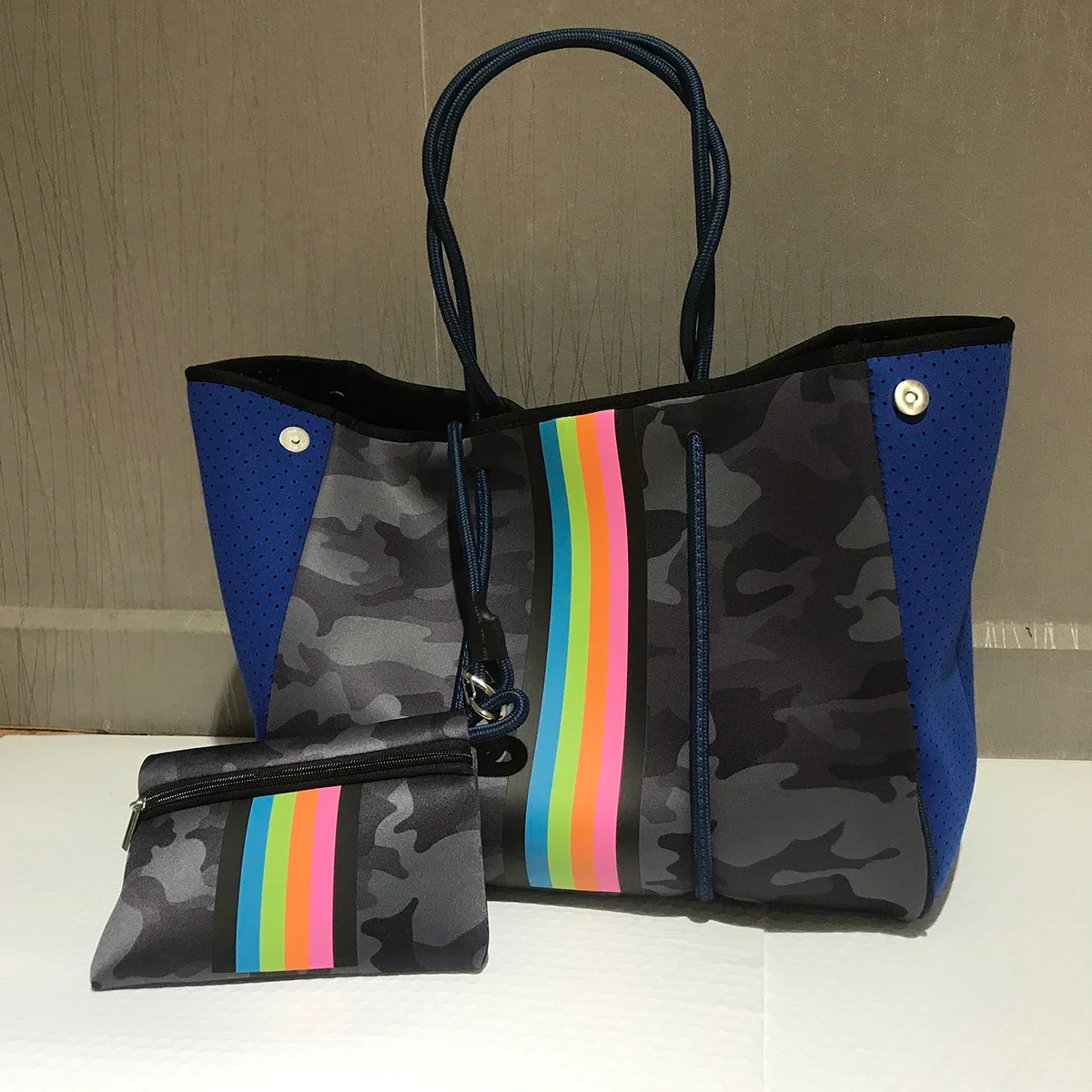 Waterproof Large Capacity Beach Bag For Women Shoulder Carry_voghion.com
