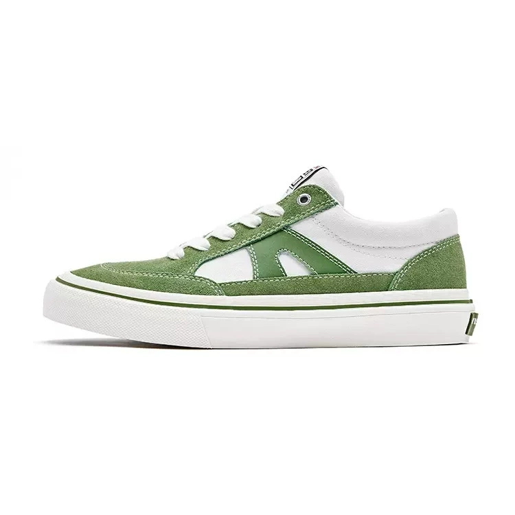 Classic low sneakers for men and women, sports shoes