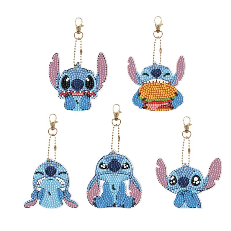 Fábrica directa pintura de diamante perimetral perforación hecha a mano DIY punto perforación pegada bordada de PVC acrílico llavero de dibujos animados al por mayor