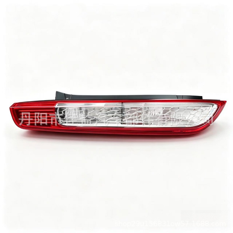 Suitable for Focus Classic Fox Hatchback Rear Tail Light Rear Brake Light Left and Right Tail Light 8M51-13W405-A
