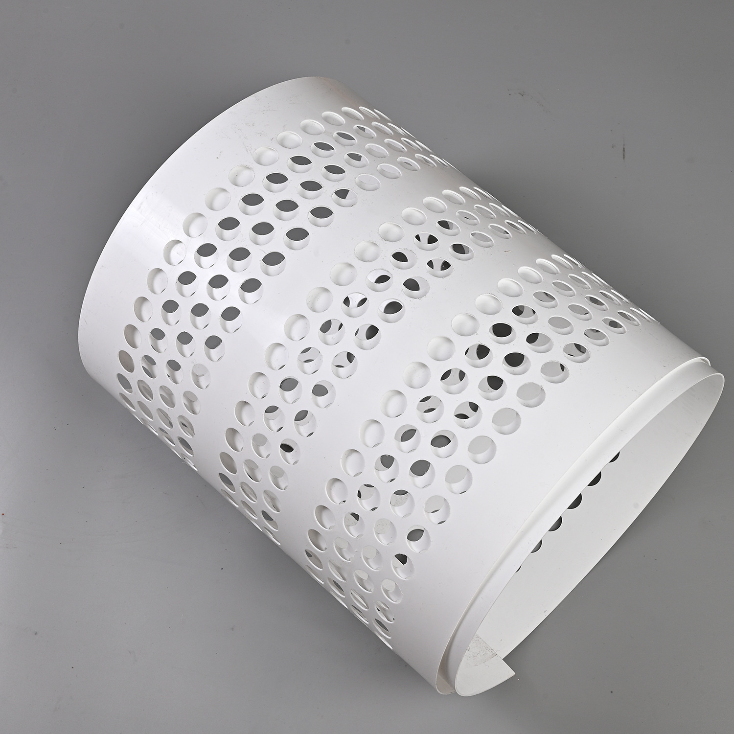 种鸡平养自动产蛋箱40cm宽PP镂空鸡蛋输送带打孔捡蛋带