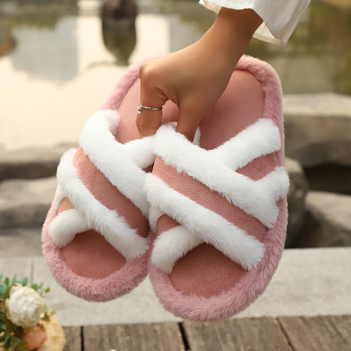 Zapatillas peludas de invierno para mujeres, zapatillas cómodas de invierno para interiores, zapatillas de algodón peludas de casa