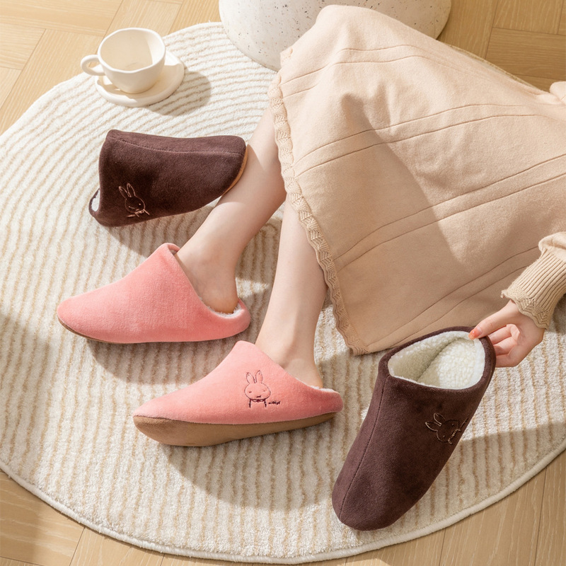 Special clearance couple autumn and winter soft bottom indoor home confinement shoes warm lambswool cotton slippers female cute wholesale