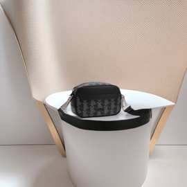 新款男士休闲格纹单肩包格子相机包时尚高颜值外贸男士休闲斜挎包