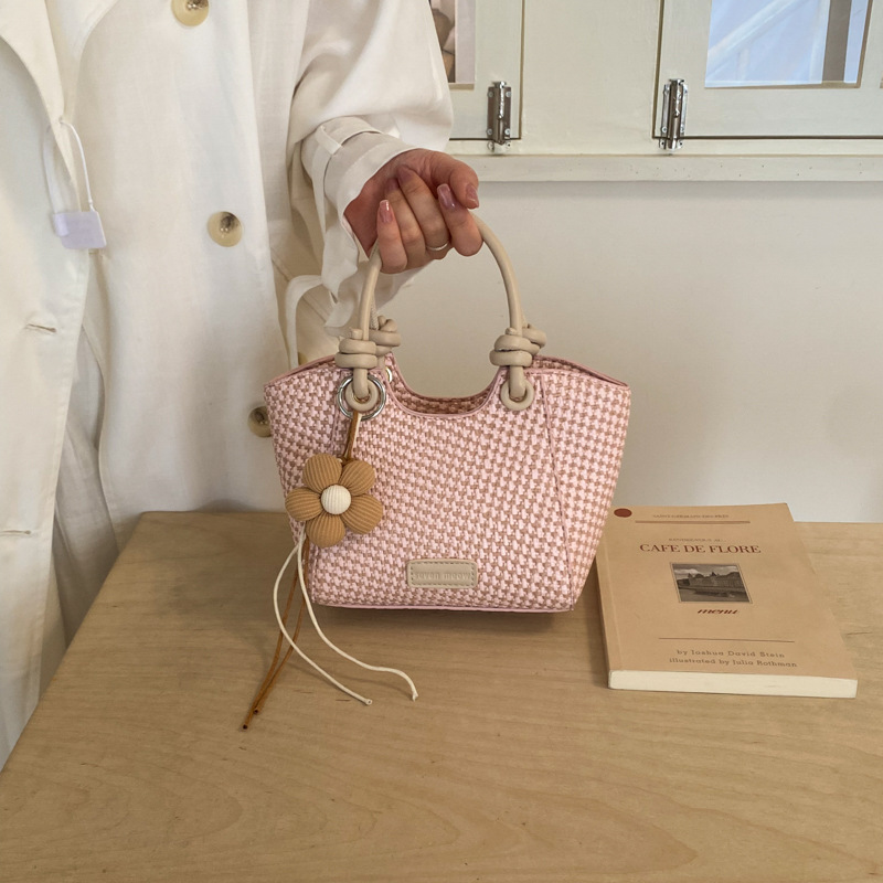 2026 Spring New Arrival Niche Design Woven Handbag For Women, Korean Style Versatile Crossbody Bag, Light Luxury Fashion Commuter Bag