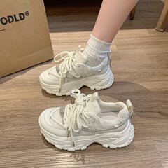 足が小さくて厚い底の松餅のお父さんの靴の女性が高くなります。