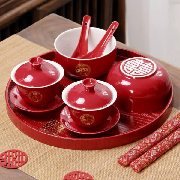 A pair of red bowls + a pair of tea cups (Jinxi) discs