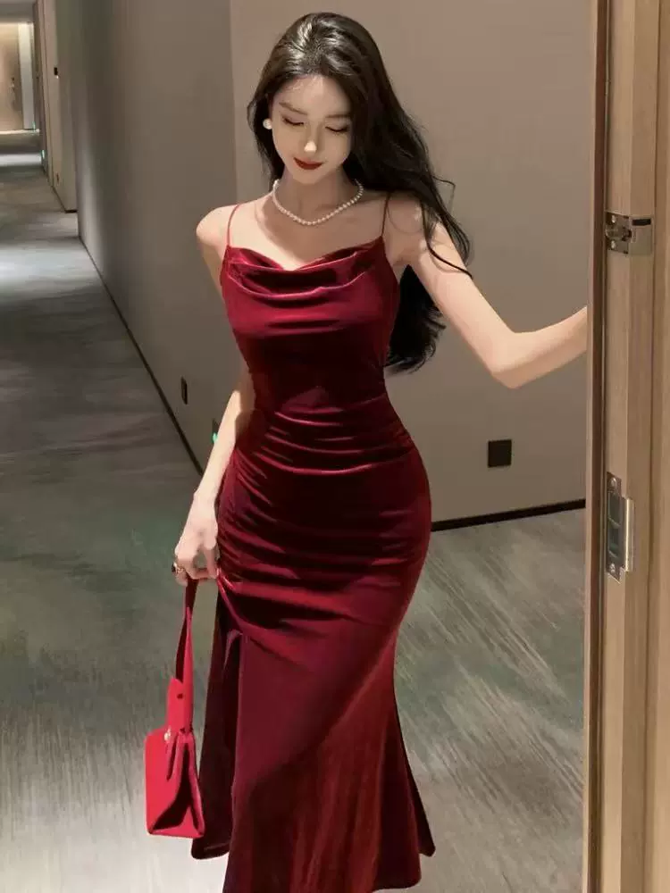 Женское платье-подвязка из французского золотого бархата, лето 2025, сексуальное, облегающее, длинное, с разрезом на бедре, в стиле "рыбий хвост"