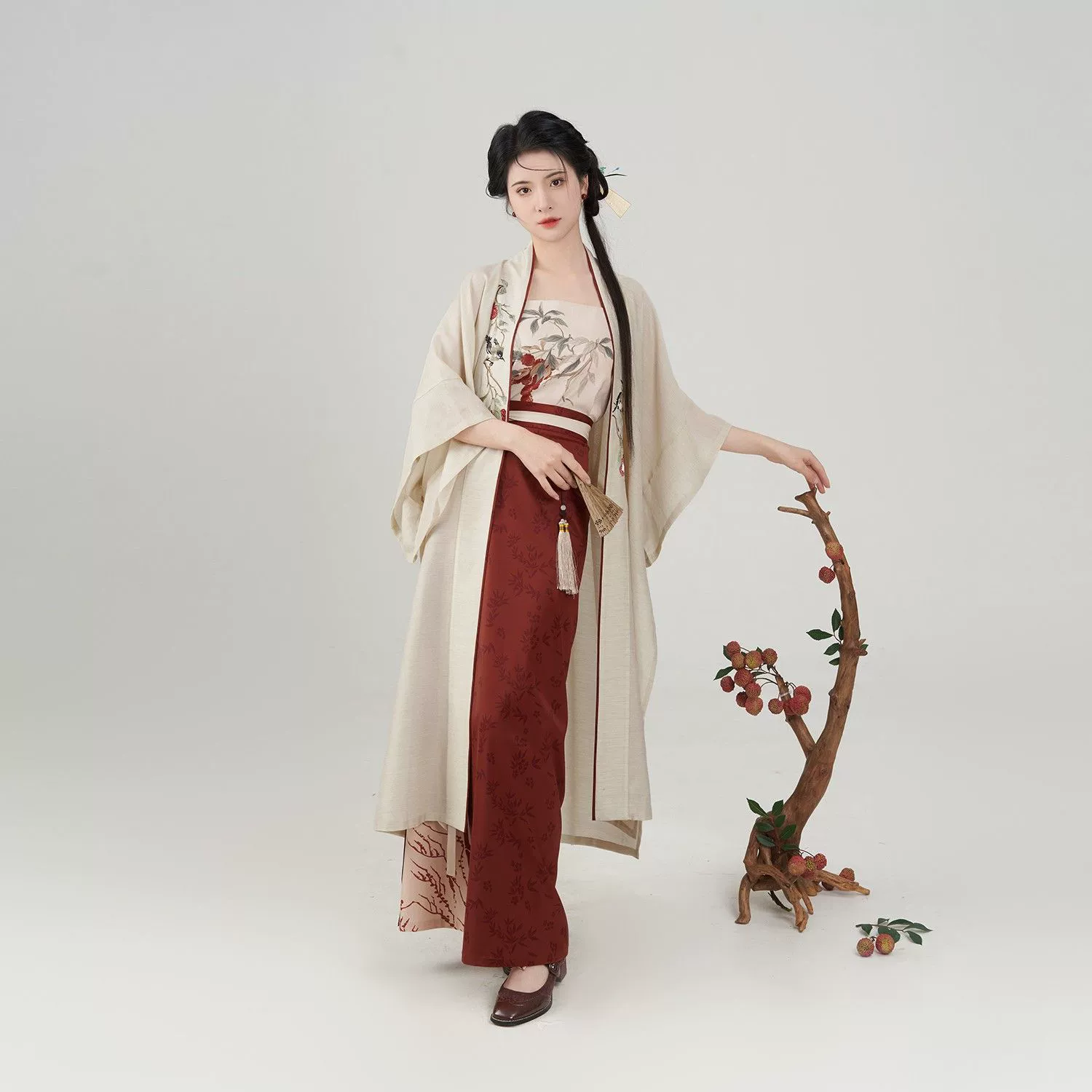 Новая песенная династия Hanfu женская одежда Ликсинг позднее magpie тройка комплект Чанган храмовая вышивка поющая юбка народного стиля Лето-осень вышивка