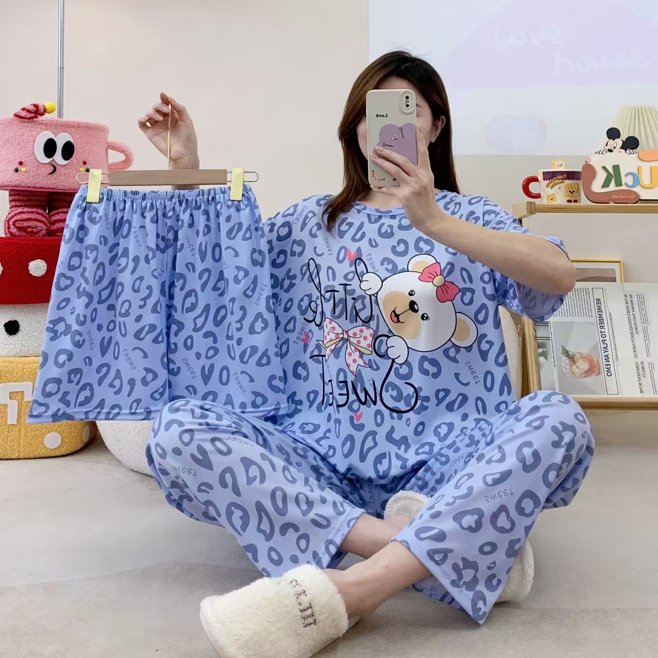 Pijamas de verano transfronterizos pijamas de leche de seda de tres piezas set de dibujos animados comercio exterior ropa para el hogar pantalones de mangas cortas lindos