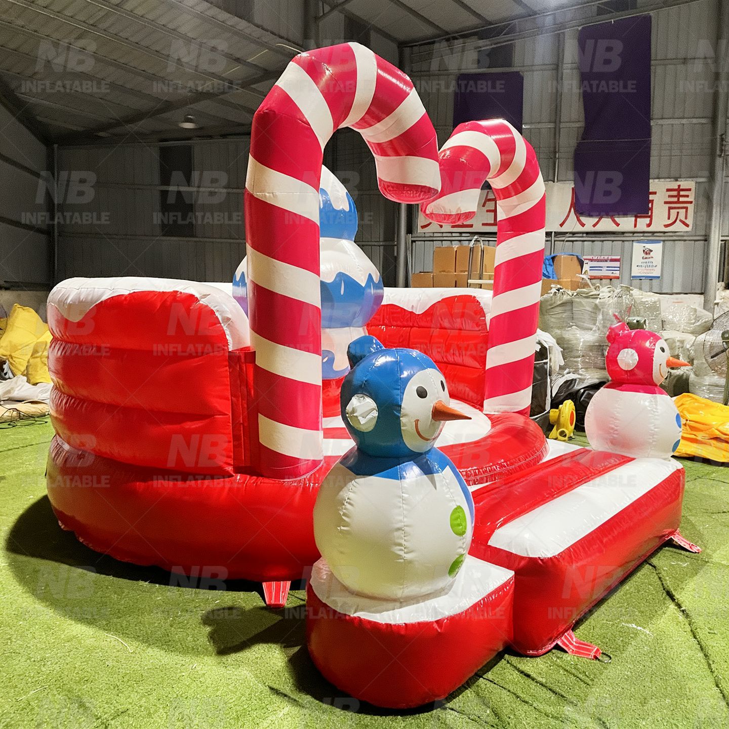 Castillo inflable al aire libre gran cabina deslizante niños saltando cama muñeco de nieve Navidad saltando cama cola deslizante parque de atracciones