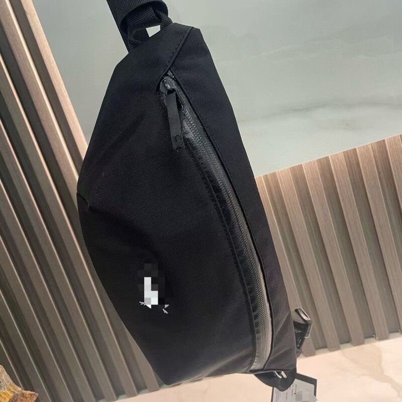 Niao's New Chest Bag, Waist Bag, Mountaineering Men's and Women's Casual Sports Outdoor Small Bag, Waterproof Nylon Crossbody Bag, Dropshipping Niao's New Chest Bag, Waist Bag, Mountaineering Men's and Women's Casual Sports Outdoor Small Bag, Waterproof Nylon Crossbody Bag, Dropshipping