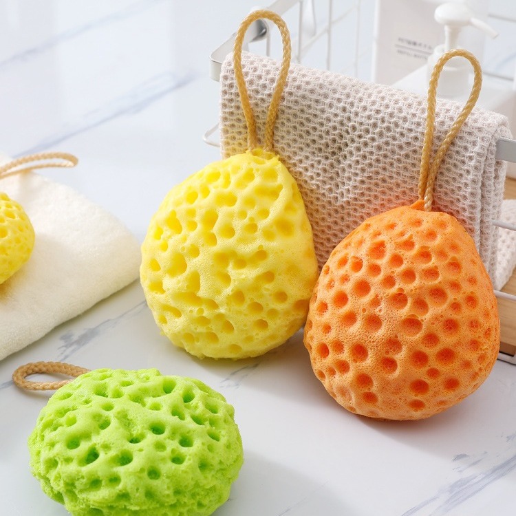Soft bath ball for bathing