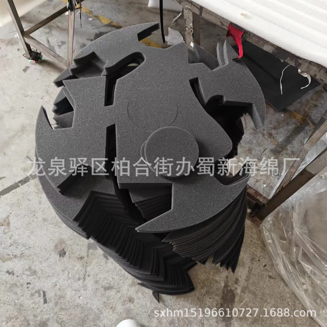 厂家供应黑色高密度海绵/手撕小方格海绵/玻璃器皿缓冲海绵