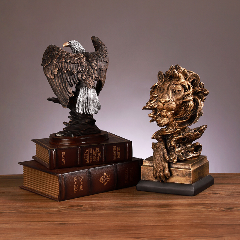 European-style Retro Eagle Ornaments Office Desktop Bookcase Wine Cabinet Decorative Decoration Dapeng Wings Spreading Resin Crafts
