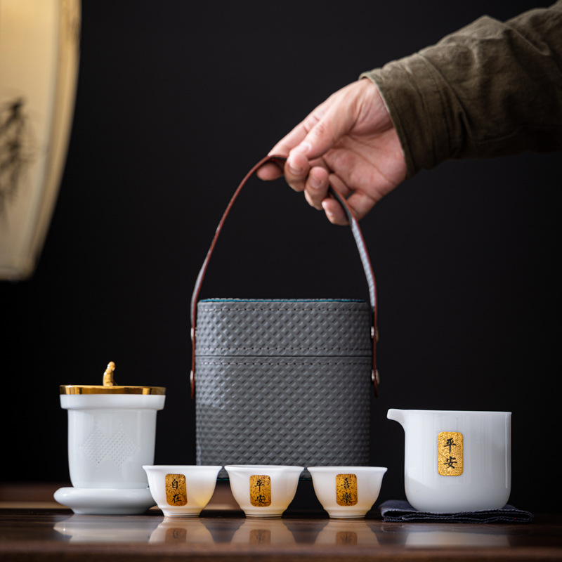 Handheld high-end tea set for traveling
