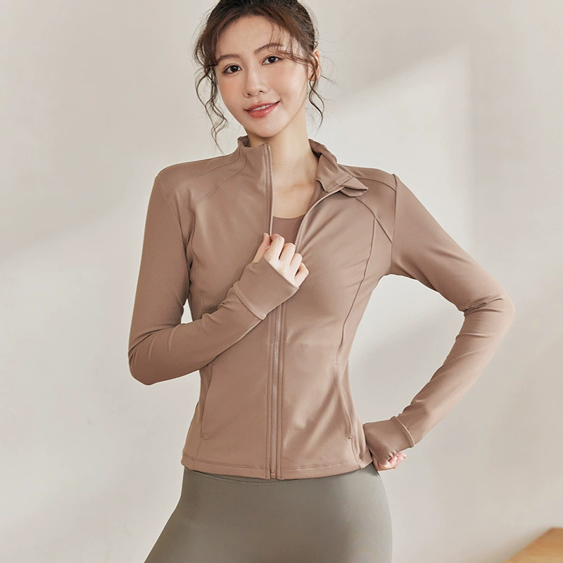 Та же стильная одежда для йоги для женщин осенью и зимой, облегающая куртка для фитнеса с длинными рукавами, тренировочная спортивная верхняя куртка.