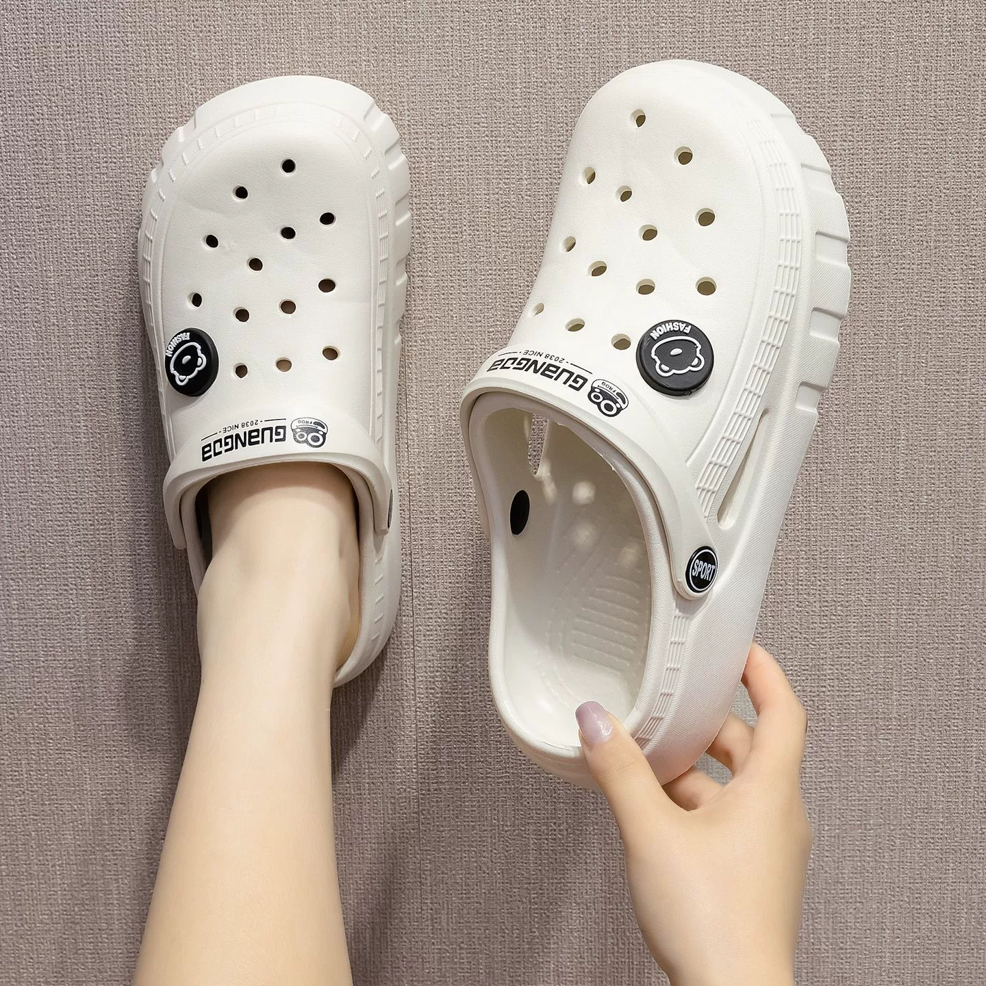 Обувь Croc, женские летние милые пляжные сандалии на мягкой подошве с толстой подошвой, пляжные сандалии из ЭВА, женские сандалии и тапочки двойного назначения