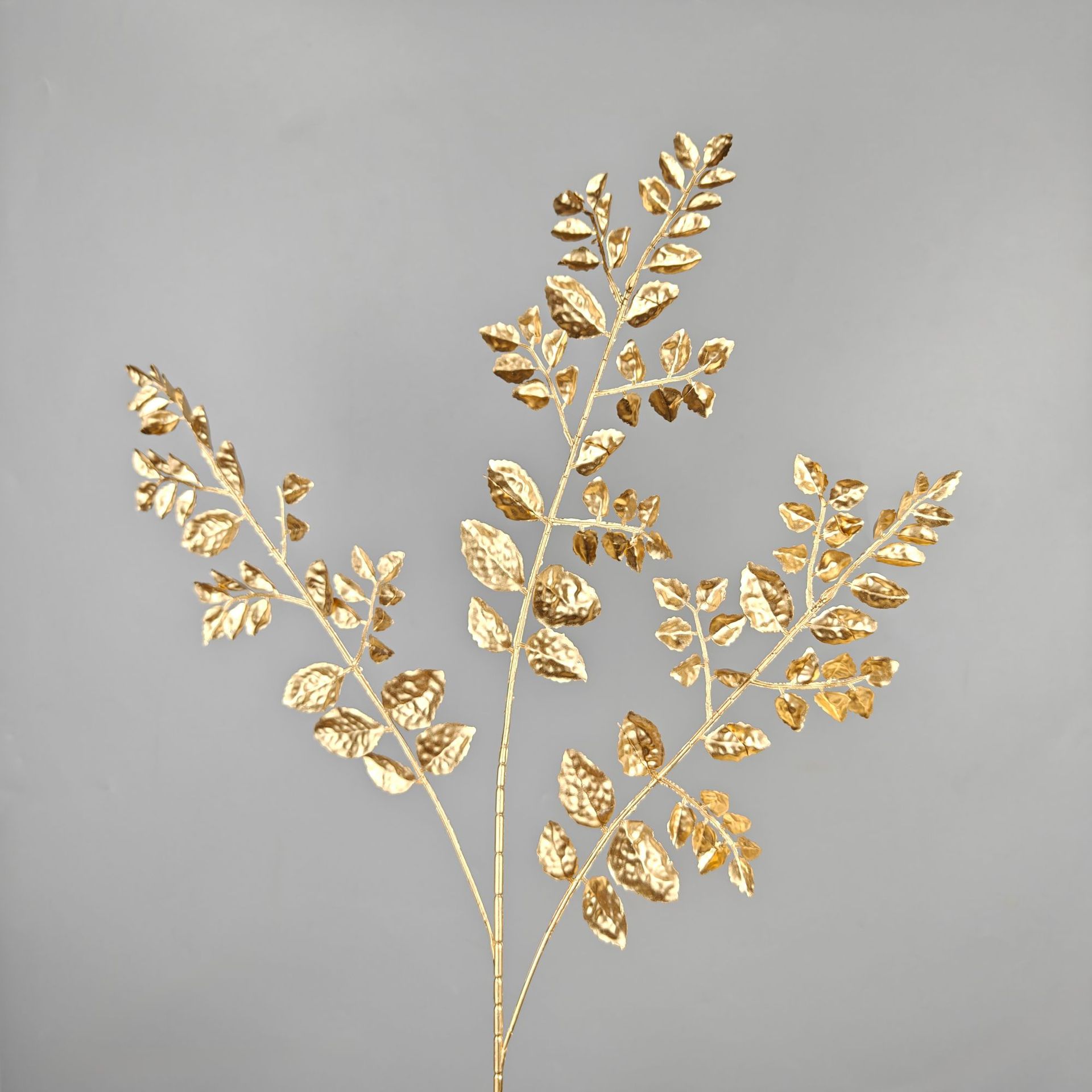 3 forks of tea tree leaves