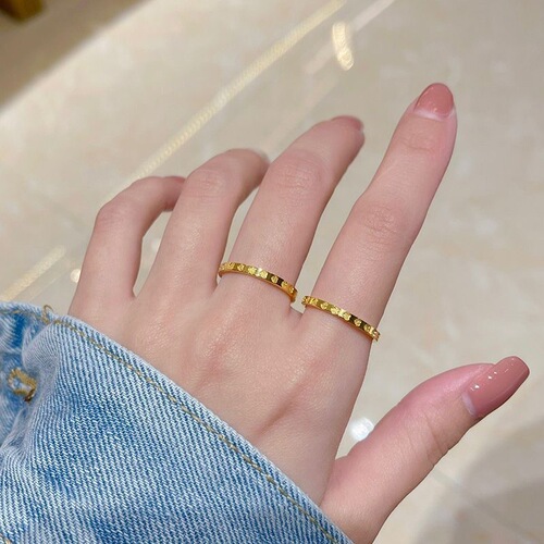 Super shiny exquisite rhombus multi-faceted ring for women, simple cold style high-end design Valentine's Day gift