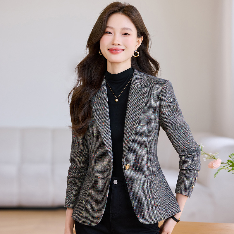 羊毛西装外套女秋冬2025新款高级感小个子短款女士小香风修身西服|undefined