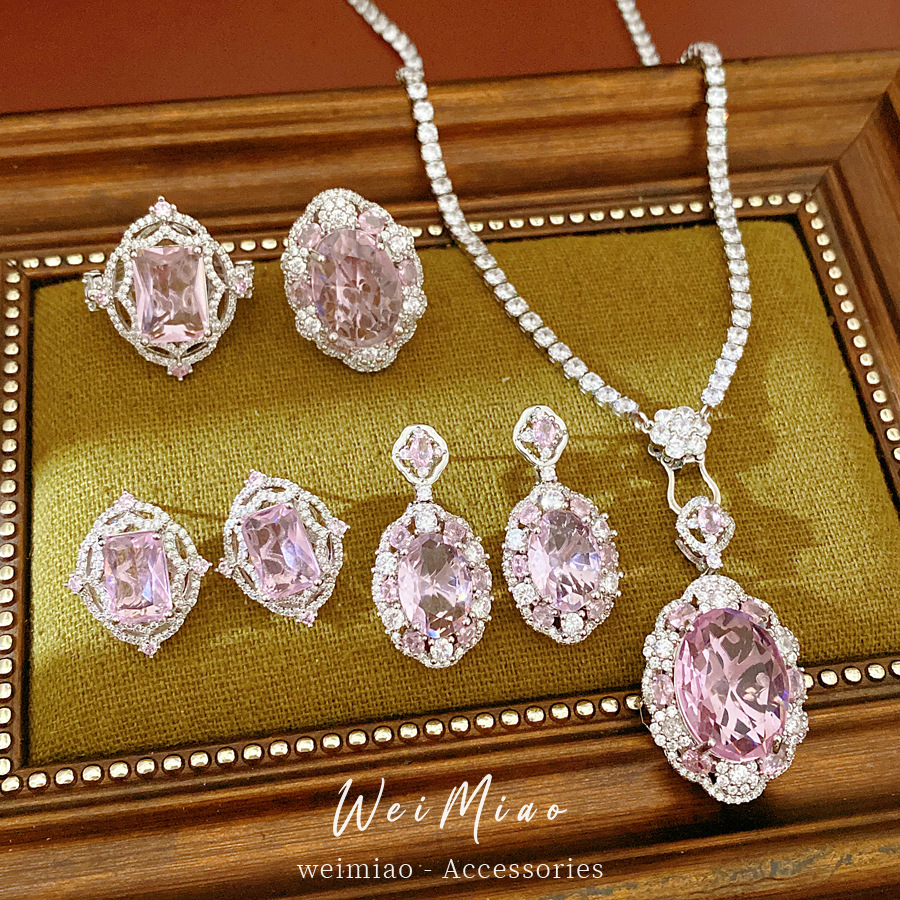 Collar oval de zircón rosa lujo ligero nicho cerradura palacio estilo delicado temperamento conjunto de joyas al por mayor