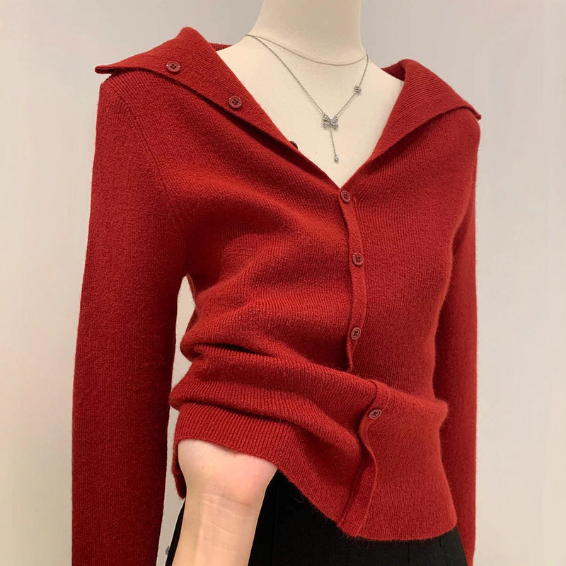 Red White Lapel Christmas Knitwear Knitwear for Women 2025 Autumn and Winter V Neck Slim Bottoming Shirt Inner Wear
