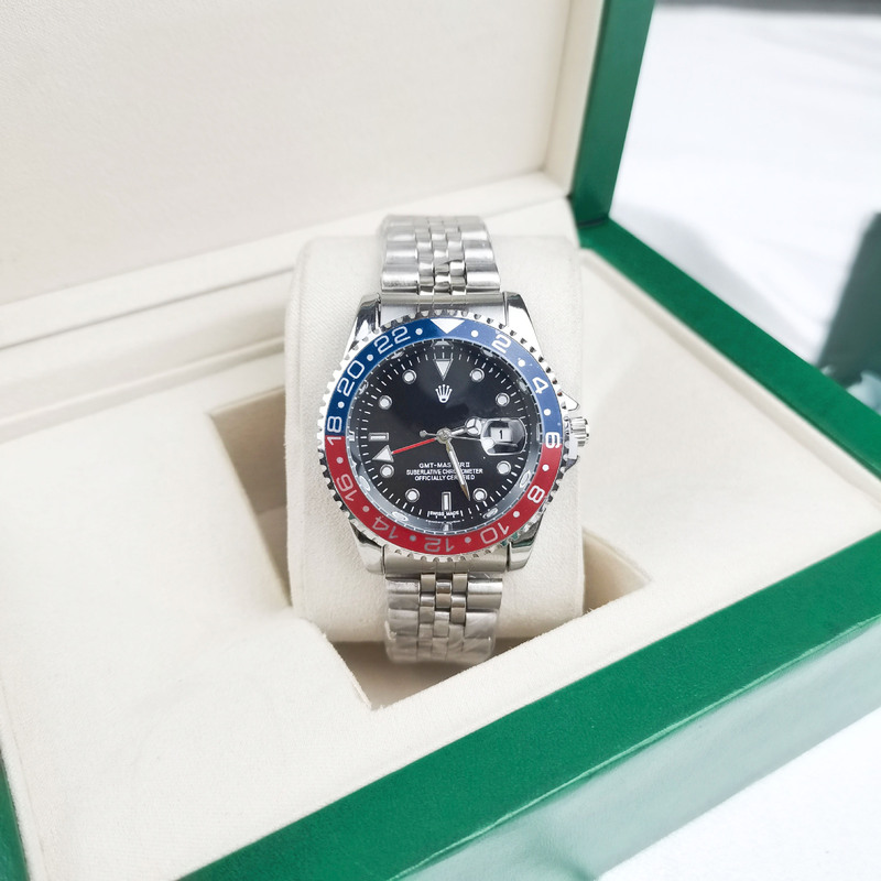 Four-pin cola ring diver water ghost Lao family with steel belt luminous quartz men's watch shopee generation hair grid Four-pin cola ring diver water ghost Lao family with steel belt luminous quartz men's watch shopee generation hair grid