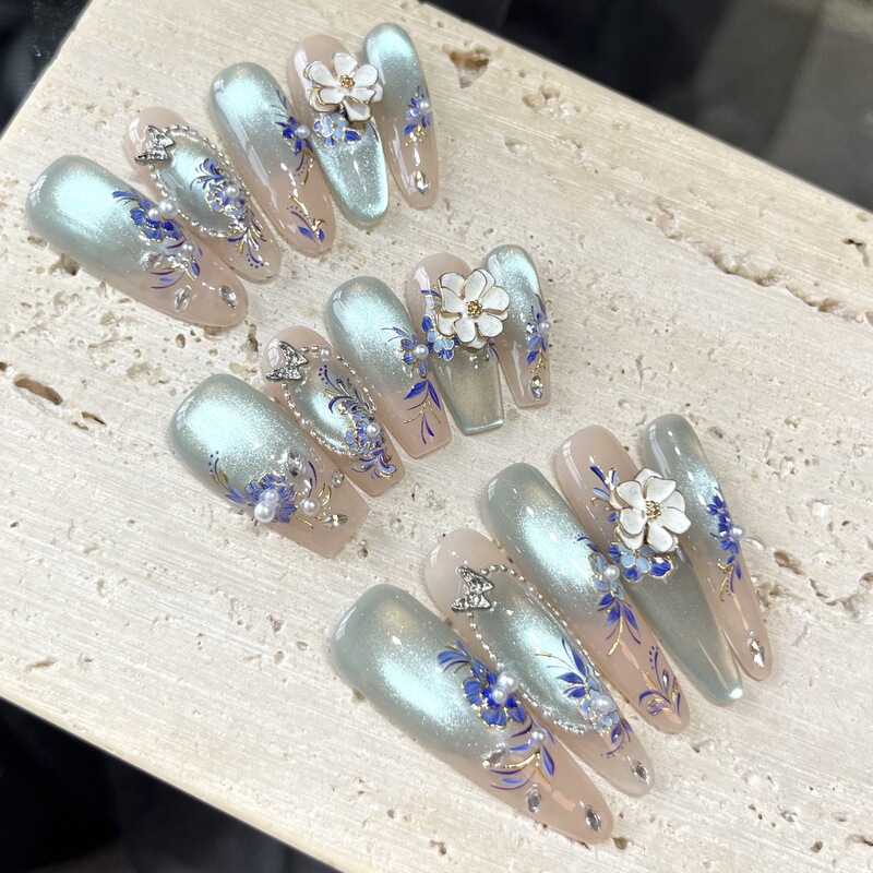 Blue and White Porcelain Handmade Wearable Nails Ice Blue Cat's Eye Exquisite Florals High-End Elegant Wearable Nails Repeatable Nail Stickers Blue and White Porcelain Handmade Wearable Nails Ice Blue Cat's Eye Exquisite Florals High-End Elegant Wearable Nails Repeatable Nail Stickers