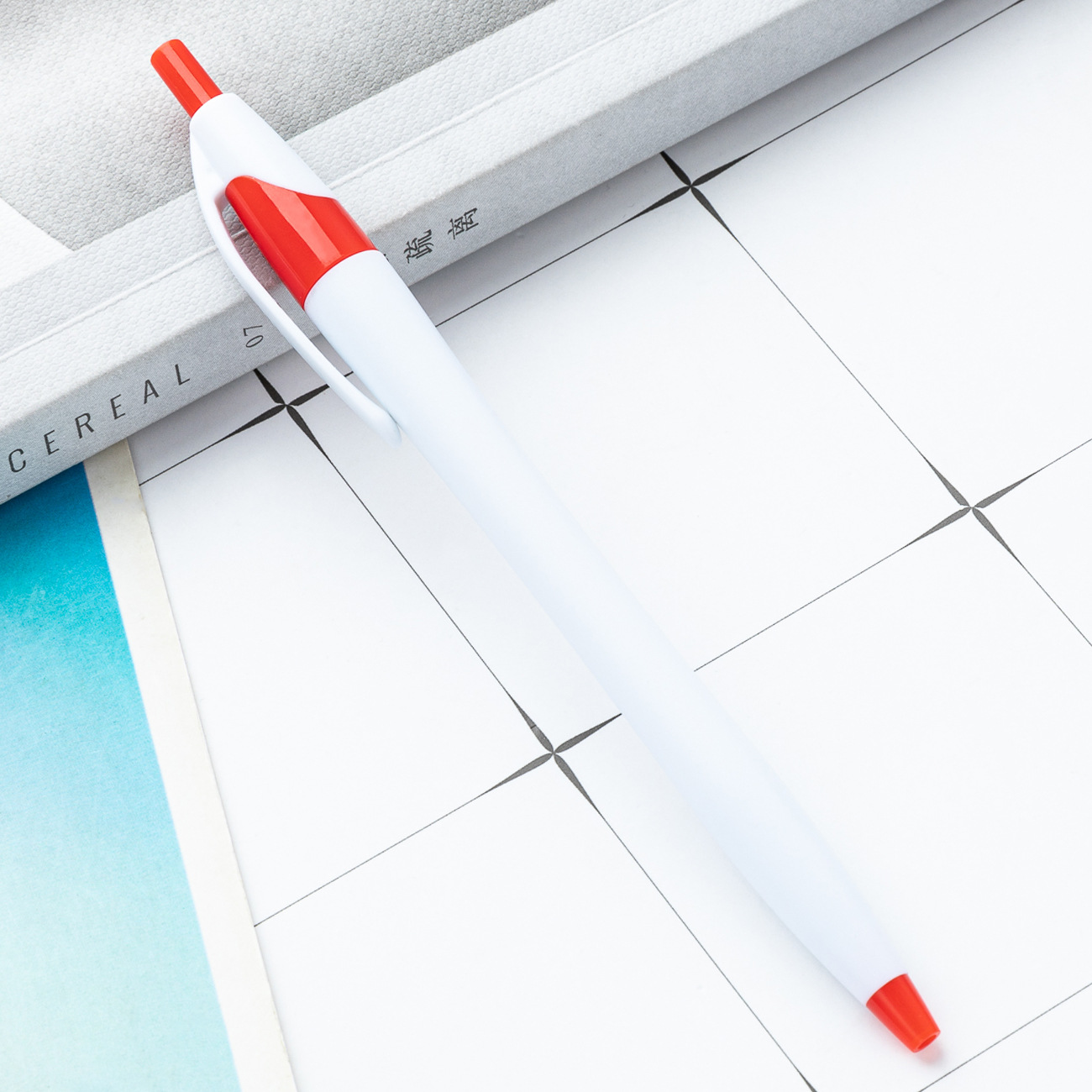 Bolígrafo de plástico multicolor con bolígrafo imprimible logo esmerilado calabaza javelina bolígrafo de publicidad barra delgada bolígrafo de promoción de regalo