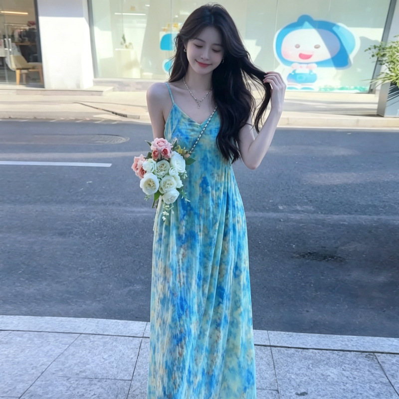 French-style blue floral print strap dress for women, summer 2026 new model, extremely beautiful for seaside vacations and beach wear French-style blue floral print strap dress for women, summer 2026 new model, extremely beautiful for seaside vacations and beach wear