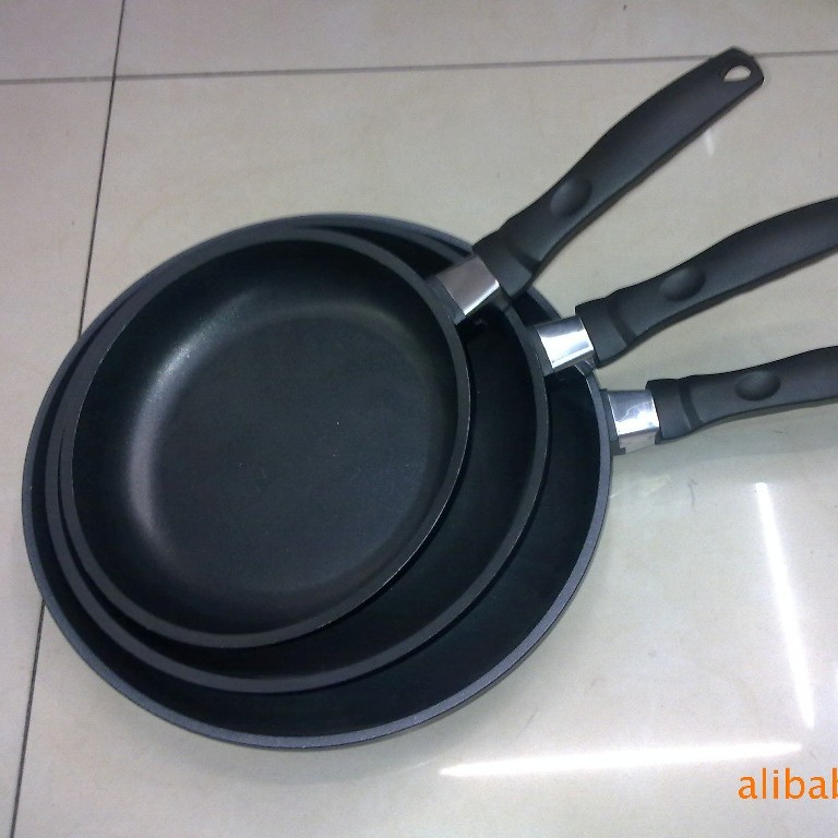 Moldeo desechable moderno simple imitación fundición sartén wok pan regalo al por mayor suministro directo de fábrica