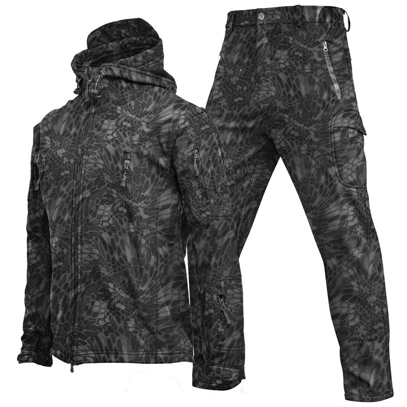 Outdoor Sharkskin Softshell Jacket Set for Men, Suitable for Spring, Autumn, and Winter, Military-Style Windproof Breathable Fleece-Lined Mountaineering Jacket
