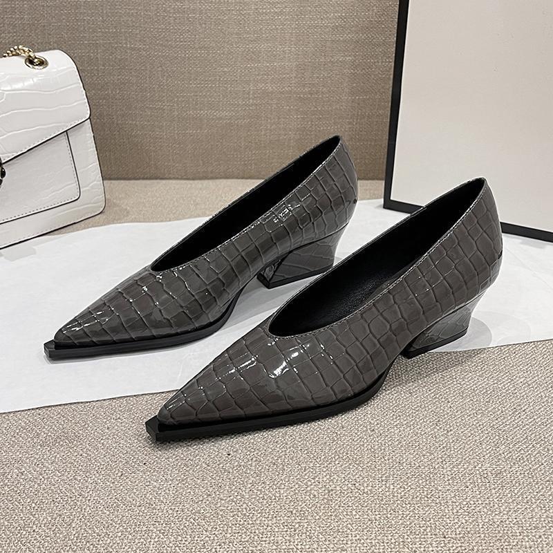 2026 Spring New Style Black Pointed Toe V-Cut Chunky Heel Women's Fashion Patent Leather Mid-Heel Granny Shoes Professional Women's Shoes 2026 Spring New Style Black Pointed Toe V-Cut Chunky Heel Women's Fashion Patent Leather Mid-Heel Granny Shoes Professional Women's Shoes