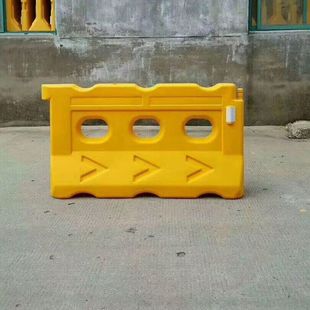 Nanjing Jiangsu yellow red water horse three-hole water horse enclosure water injection enclosure factory direct sales