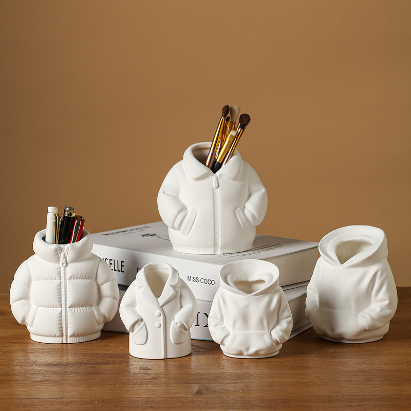 Influencer-Style Clothing Design Pen Holder Flower Pot Ornament, Creative DIY Hand-Painted Ceramic Container, Exclusively for Cross-Border Sales Influencer-Style Clothing Design Pen Holder Flower Pot Ornament, Creative DIY Hand-Painted Ceramic Container, Exclusively for Cross-Border Sales