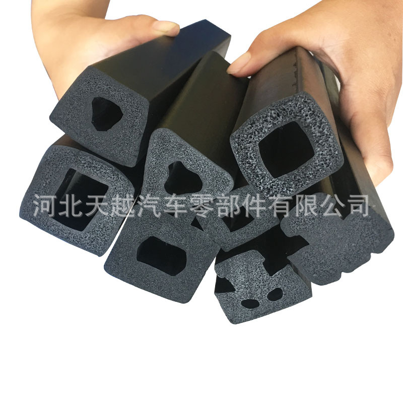 �������ܷ�����Ԫ�ұ�D�ͷ����ܷ�����ж�������������ܷ���