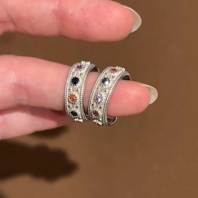 女性用の中古絶妙なヴィンテージリング、レトロなハイエンドの気質の人差し指リング、パーソナライズされた甘くてクールなスタイルのファッションリング|undefined