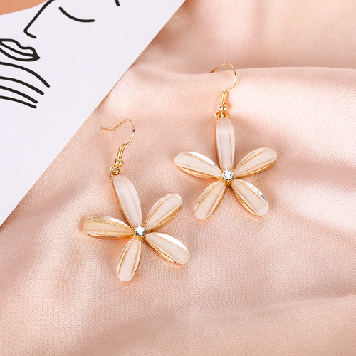 New Style Trendy Internet Celebrity Elegant Earrings Women's Exaggerated Petal Earrings Personality Retro Ear Hooks Super Shiny Fashionable Earrings for Women